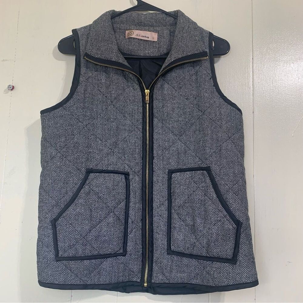 E2 Clothing Vest Size S Black Grey Zip Closure Vest Size S